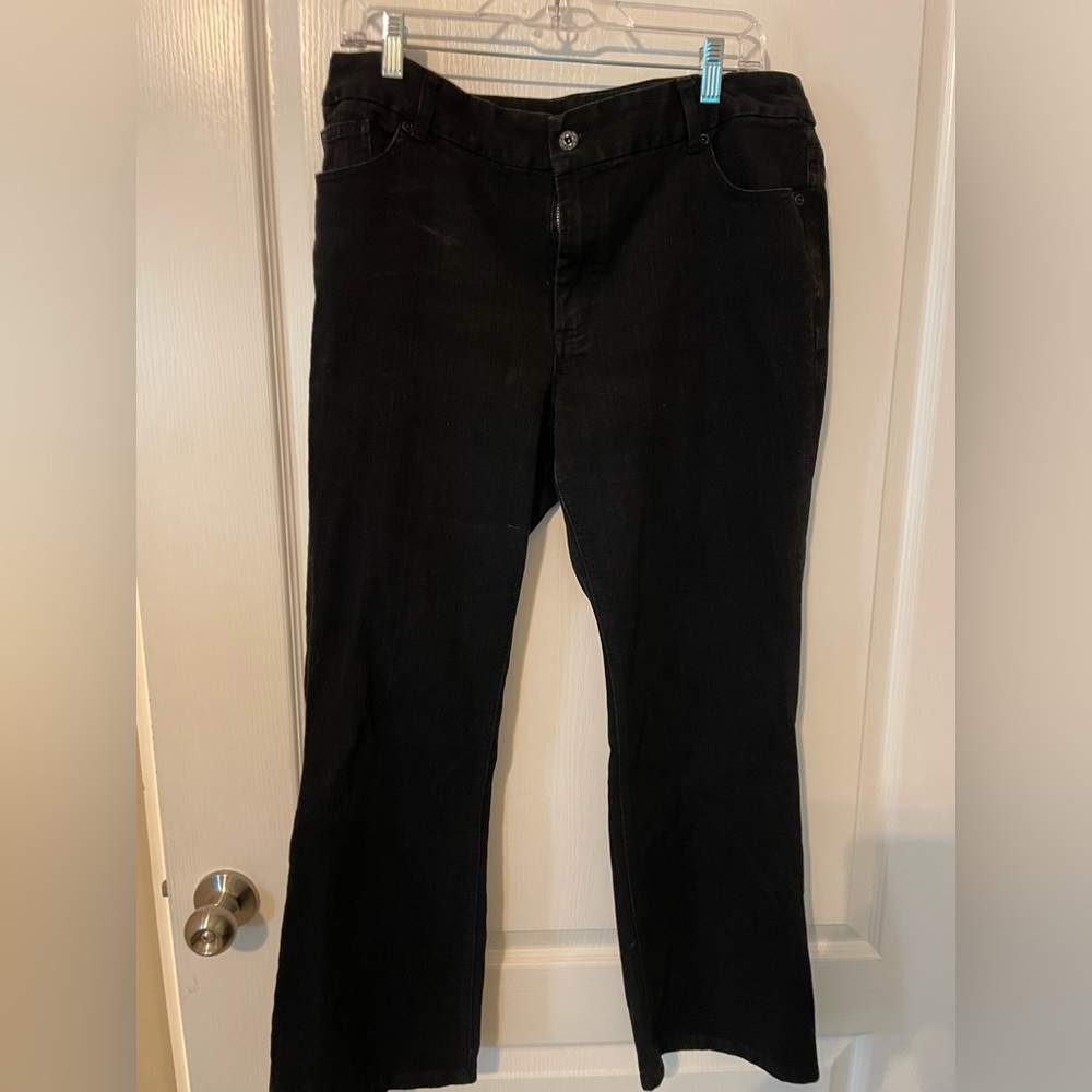 CHICO’S PLATINUM BLACK JEANS 14 SHORT